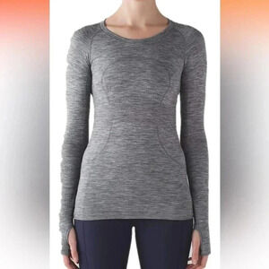 [6]  Lululemon Swiftly Tech Long Sleeve Crew